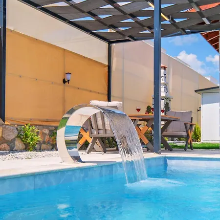 Villa Ader Doga Villalari 8 *